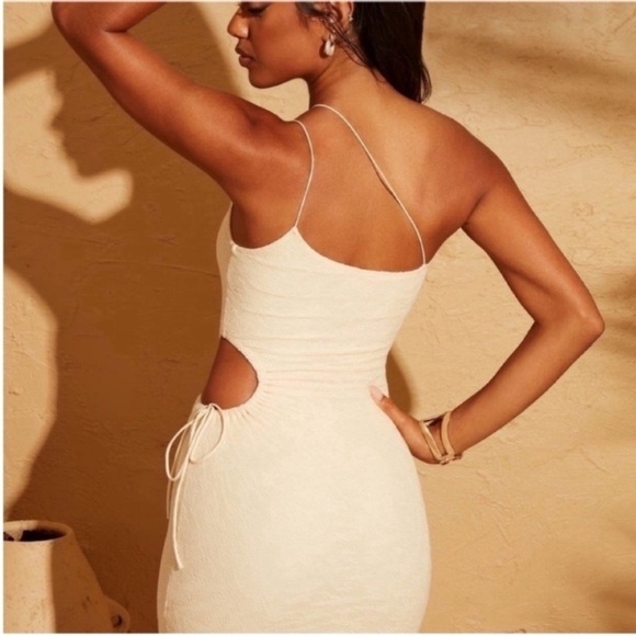 Oh Polly Cream Asymmetric Mini Dress - Picture 4 of 9